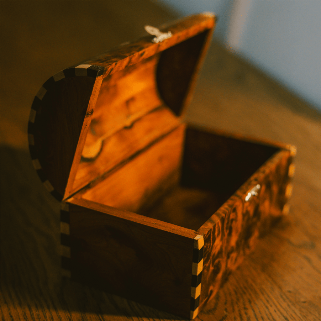 Small Jewelry Box of Thuya